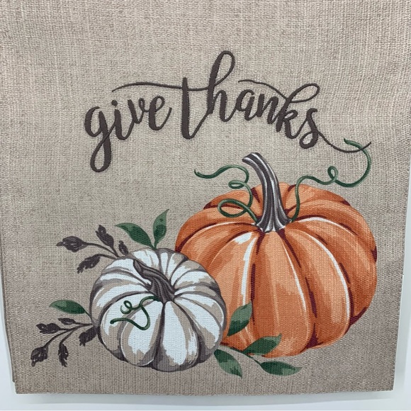 Thanksgiving Fall Pumpkin Print Give Thanks Table Runner New Nwt Size 13x72” - Picture 4 of 9